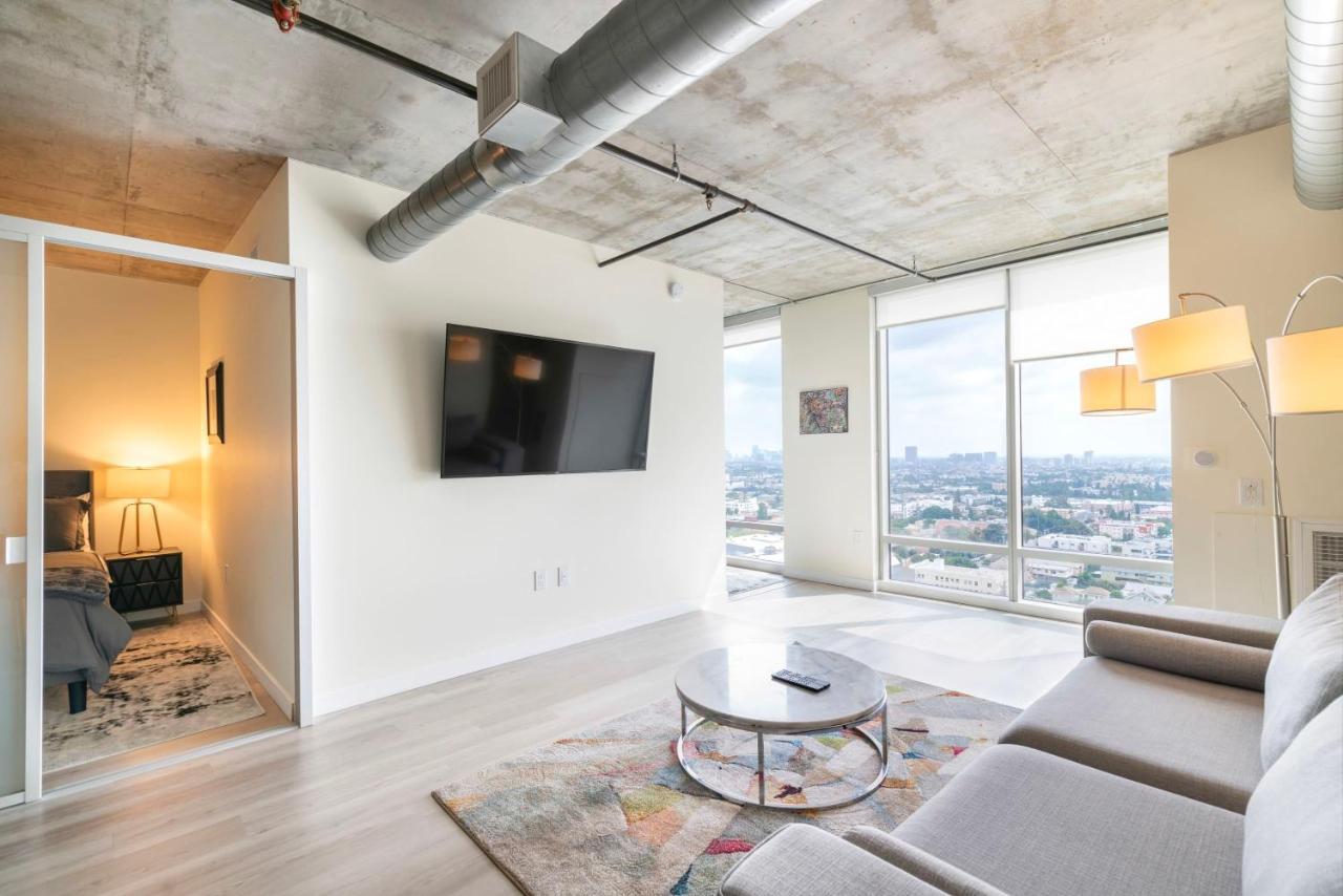 New 2Br Upscale Hollywood Apartment لوس أنجلوس المظهر الخارجي الصورة