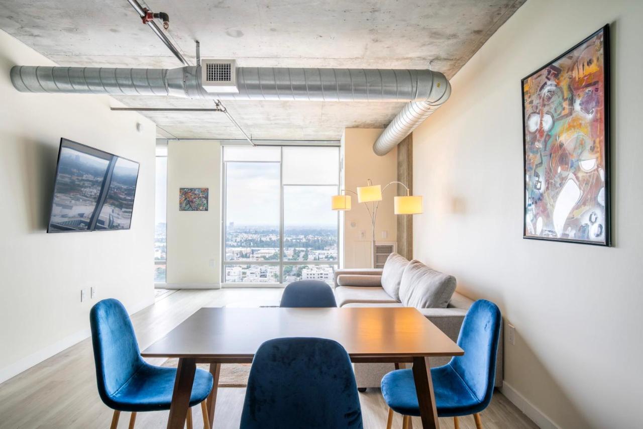 New 2Br Upscale Hollywood Apartment لوس أنجلوس المظهر الخارجي الصورة