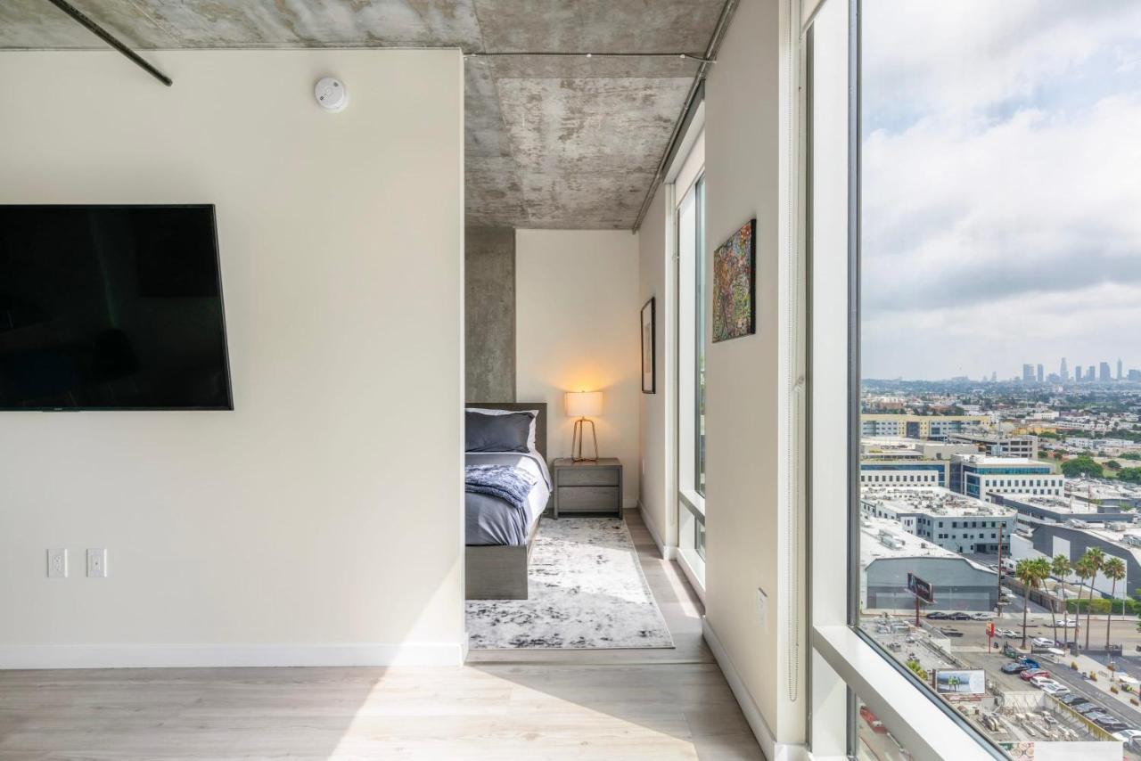 New 2Br Upscale Hollywood Apartment لوس أنجلوس المظهر الخارجي الصورة